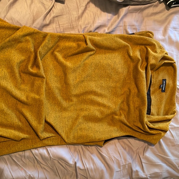 Le chateau dress in mustard yellow, scrunched mid section - Picture 1 of 2